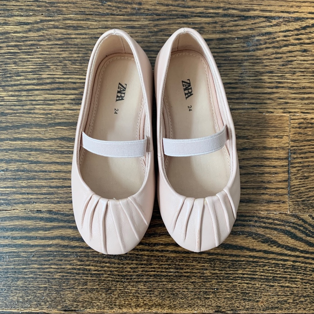 ZARA toddler beige pink dress shoe - Size 8